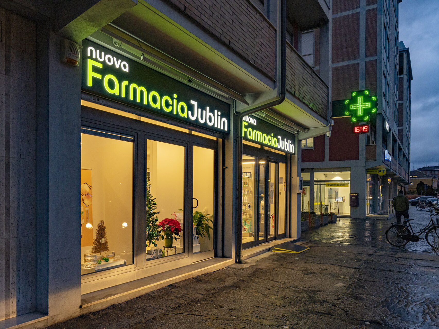 Nuova Farmacia Jublin via Bologna, 78 44122 Ferrara